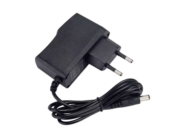 napajeci adapter dc 5v 2a dc 5,5/2,1mm